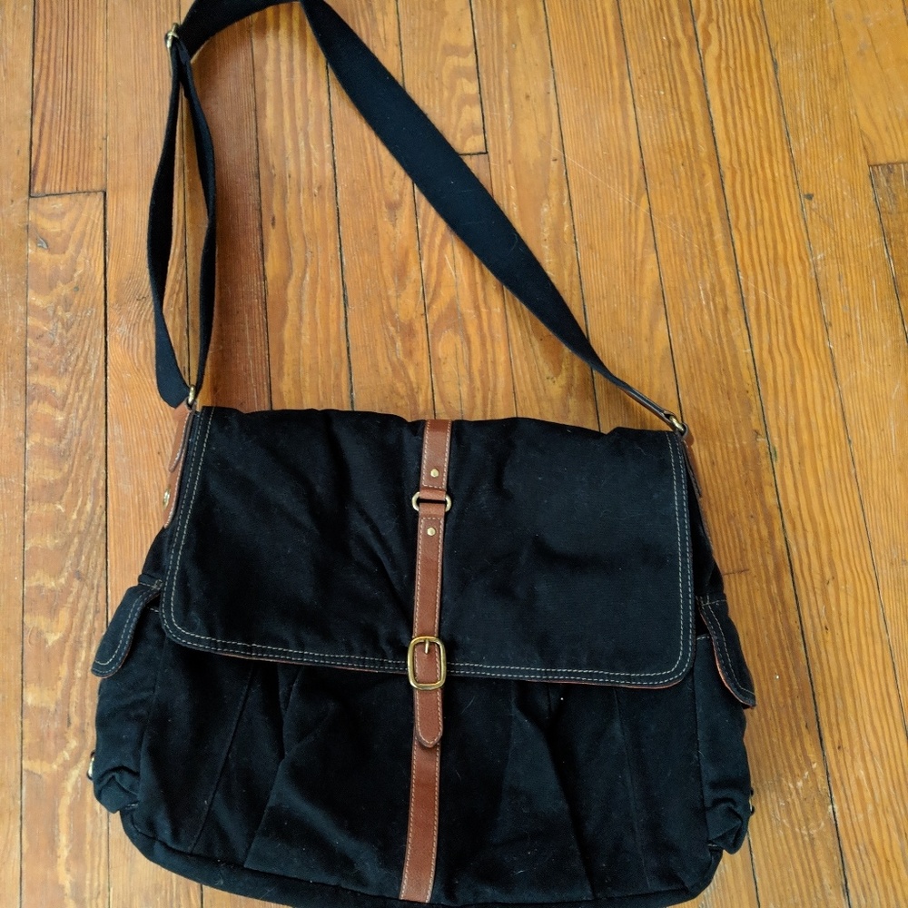 Fossil Messenger Bag